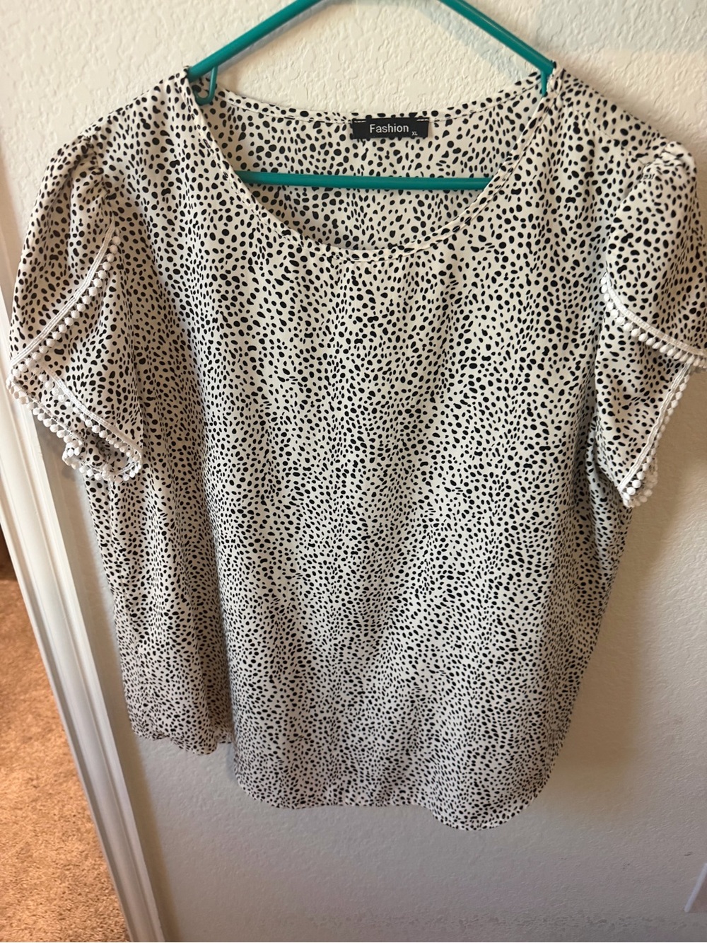 Black & White Dot Short Sleeve Blouse